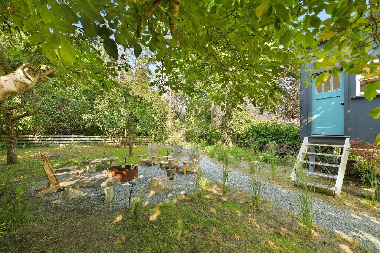 North Saanich The Bayside Cottage מראה חיצוני תמונה