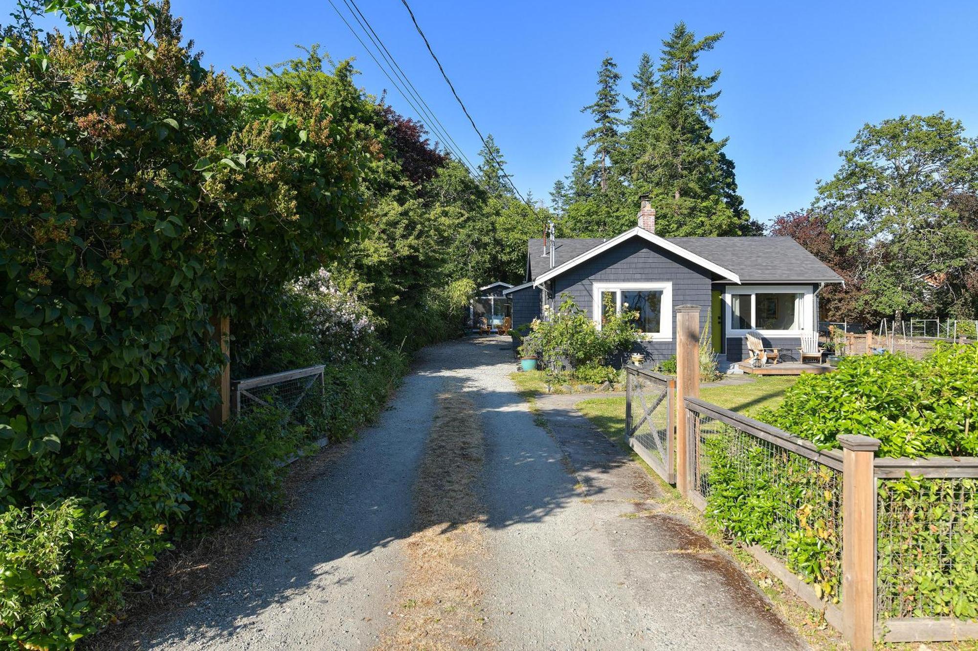 North Saanich The Bayside Cottage מראה חיצוני תמונה