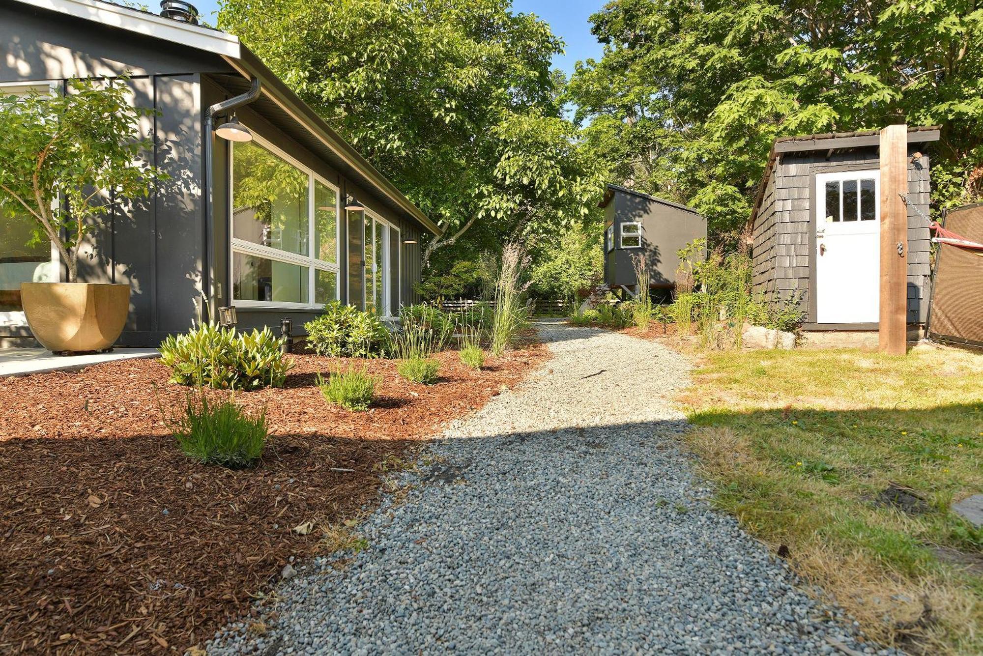 North Saanich The Bayside Cottage מראה חיצוני תמונה
